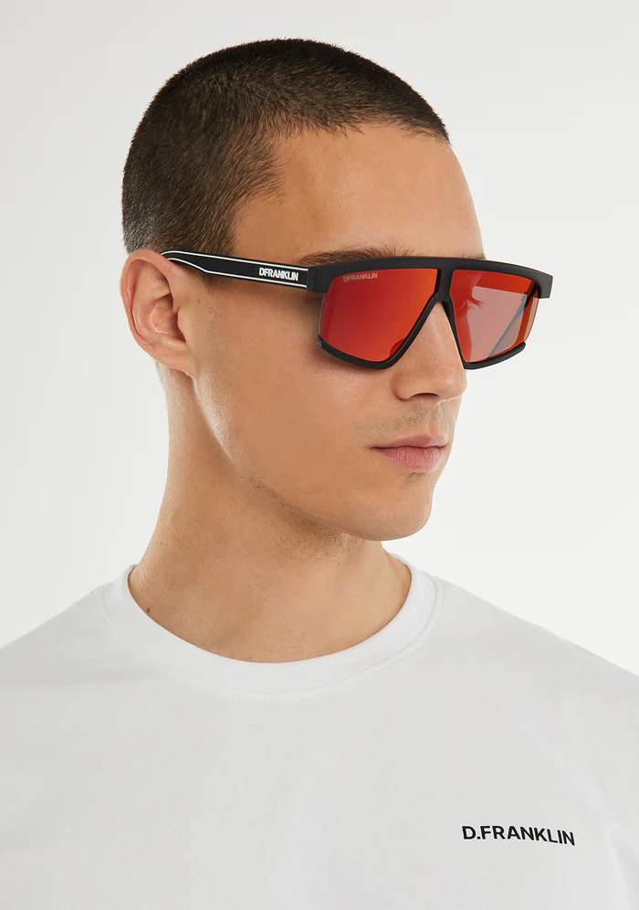 DFSU901002-RED-60_700x