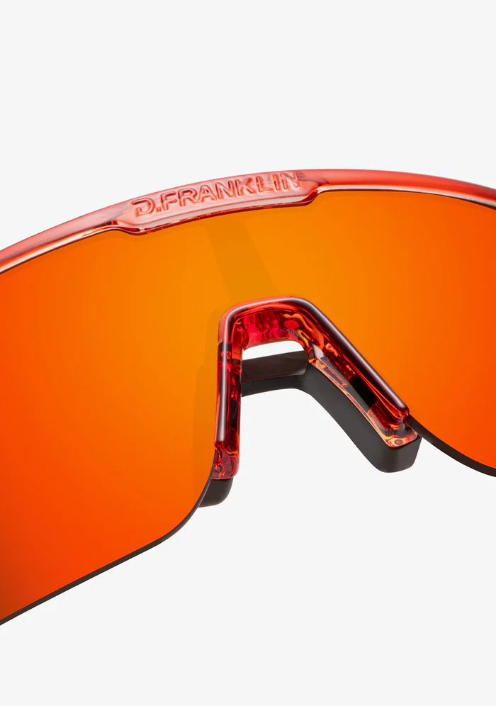 DFSU931001-RED-30_700x