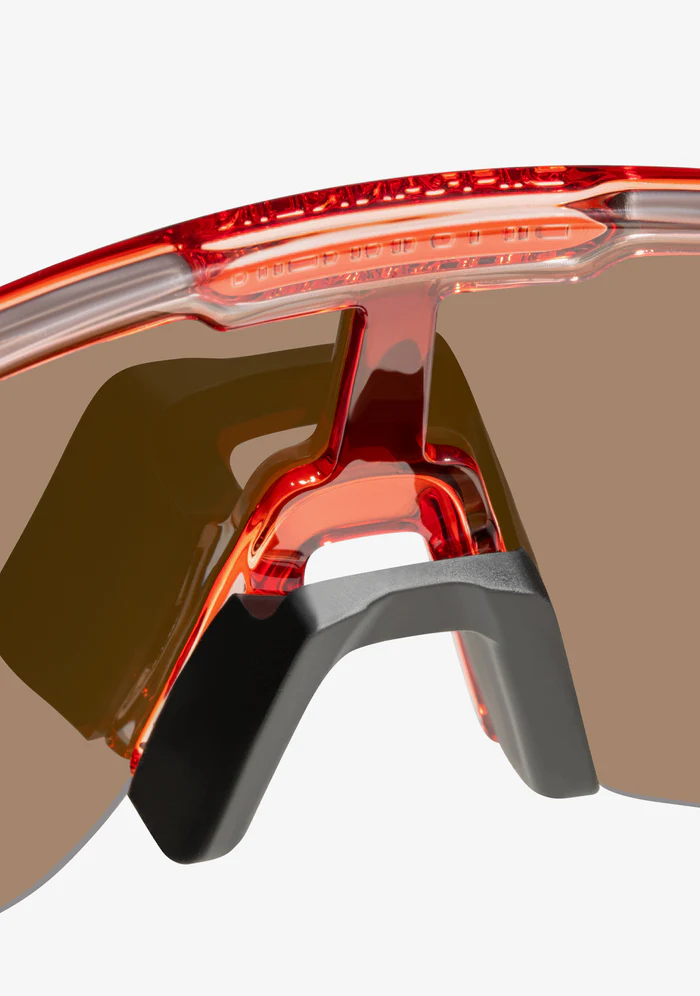 DFSU931001-RED-40_700x