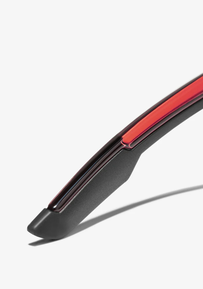 DFSU931001-RED-70_700x